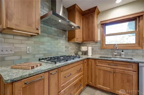 Kitchen - 3405 Kenerly St, Springfield, OH 45502 photo 4 of 8