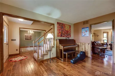 Entry Way - 3405 Kenerly St, Springfield, OH 45502 photo 3 of 5