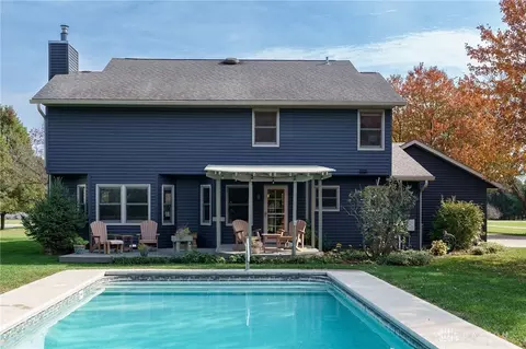Exterior - 3405 Kenerly St, Springfield, OH 45502 photo 8 of 18