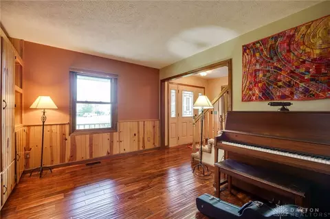Entry Way - 3405 Kenerly St, Springfield, OH 45502 photo 4 of 5