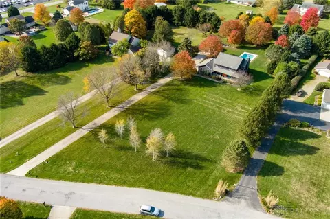 View/Area - 3405 Kenerly St, Springfield, OH 45502 photo 1 of 9