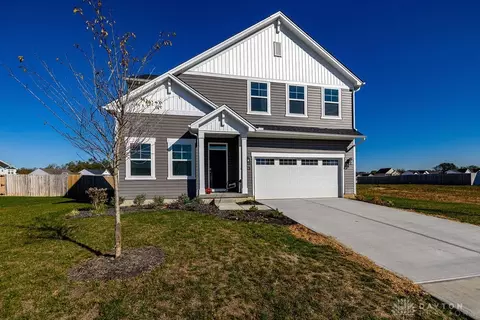 1404 Edinburg Ct, Franklin, OH 45005