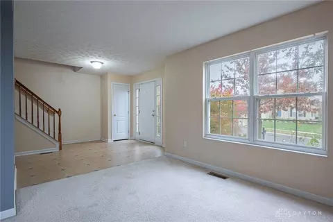 Living - 60 Keevers Pt, Springboro, OH 45066 photo 1 of 10
