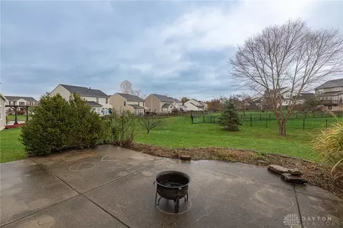 Exterior - 60 Keevers Pt, Springboro, OH 45066 photo 3 of 6