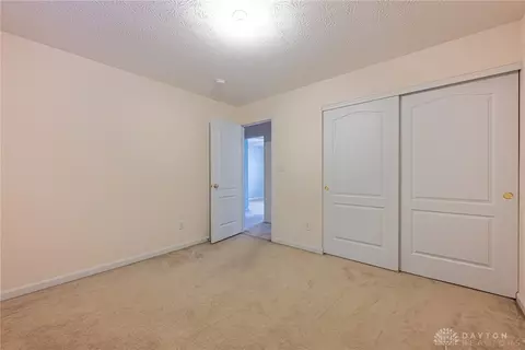 Bedroom - 60 Keevers Pt, Springboro, OH 45066 photo 6 of 8