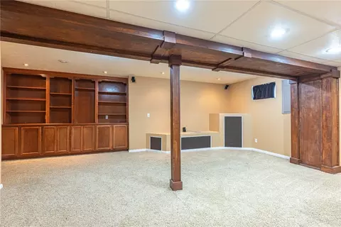Living - 60 Keevers Pt, Springboro, OH 45066 photo 10 of 10