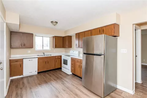 Kitchen - 1414 Barney Ave, Kettering, OH 45420 photo 2 of 3