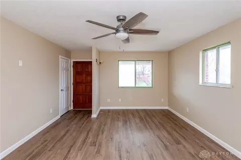 Living - 1414 Barney Ave, Kettering, OH 45420 photo 2 of 5