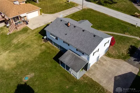 View/Area - 2217 Stowe Dr, Springfield, OH 45505 photo 5 of 6