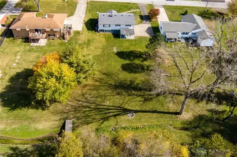 View/Area - 2217 Stowe Dr, Springfield, OH 45505 photo 4 of 6