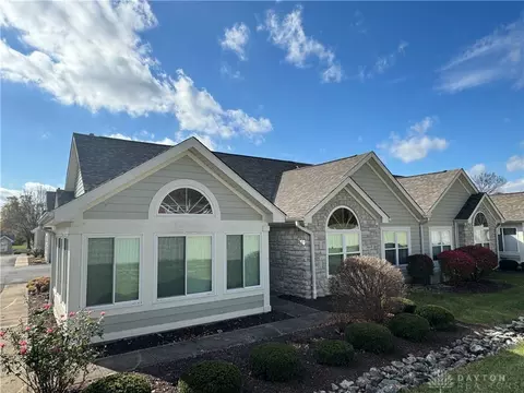 5013 Crescent Ridge Dr, Clayton, OH 45315