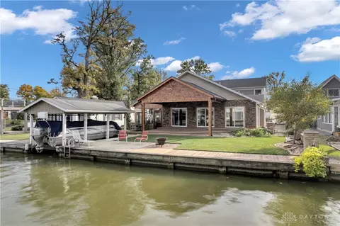 10402 Buckeye Dr, Huntsville, OH 43324