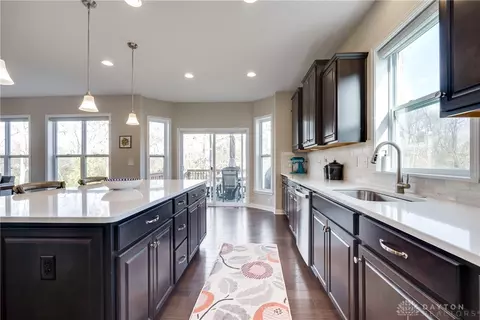 Kitchen - 1887 Stonewater Dr, Washington Township, OH 45458 photo 5 of 7