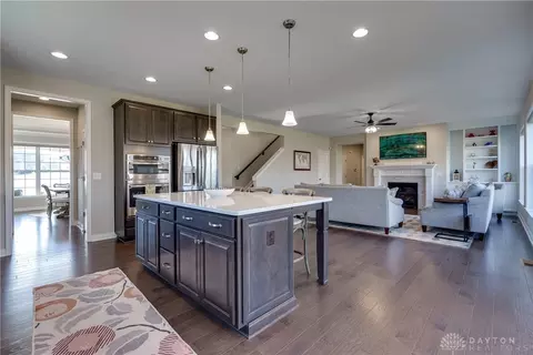 Kitchen - 1887 Stonewater Dr, Washington Township, OH 45458 photo 3 of 7