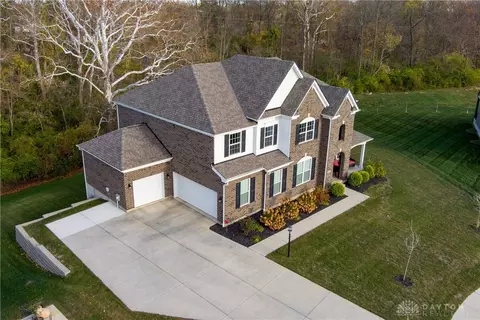 View/Area - 1887 Stonewater Dr, Washington Township, OH 45458 photo 2 of 9