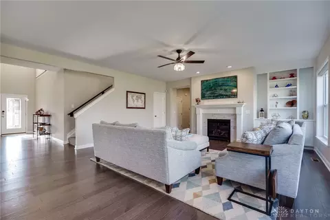 Living - 1887 Stonewater Dr, Washington Township, OH 45458 photo 5 of 7