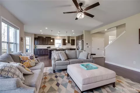 Living - 1887 Stonewater Dr, Washington Township, OH 45458 photo 3 of 7
