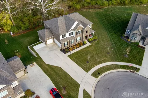 View/Area - 1887 Stonewater Dr, Washington Township, OH 45458 photo 3 of 9