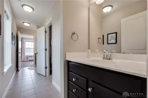 Entry Way - 1887 Stonewater Dr, Washington Township, OH 45458 photo 8 of 9