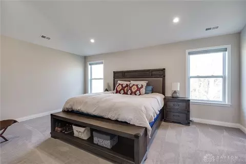 Bedroom - 1887 Stonewater Dr, Washington Township, OH 45458 photo 2 of 8
