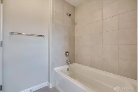 Bath - 1887 Stonewater Dr, Washington Township, OH 45458 photo 4 of 7