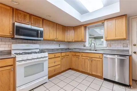 100 E Rahn Rd, Kettering, OH 45429 photo 8