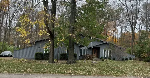 2920 Hickorywood Dr, Troy, OH 45373