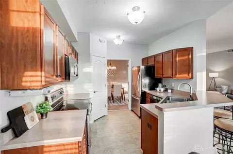 Kitchen - 1241 Feather Trl, Maineville, OH 45039 photo 2 of 7