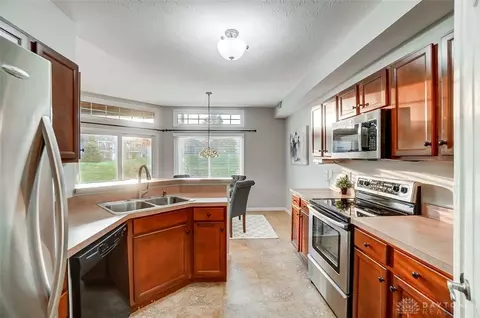 Kitchen - 1241 Feather Trl, Maineville, OH 45039 photo 3 of 7