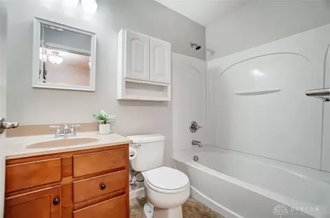 Bath - 1241 Feather Trl, Maineville, OH 45039 photo 6 of 7