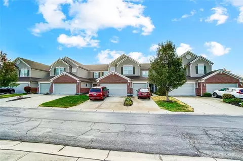Exterior - 1241 Feather Trl, Maineville, OH 45039 photo 2 of 8
