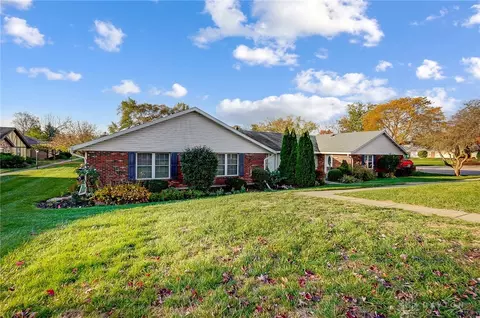 6376 Jason Ln, Centerville, OH 45459 photo 2
