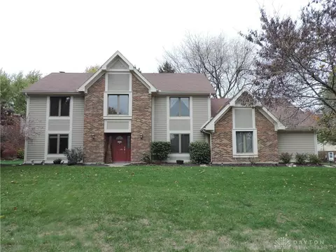 3822 Walnut Grove Ln, Dayton, OH 45440