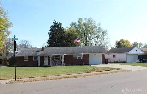 325 Carol Ln, Englewood, OH 45322