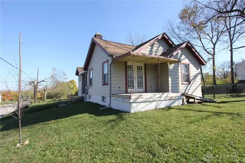 4722 Sylvan Dr, Dayton, OH 45417