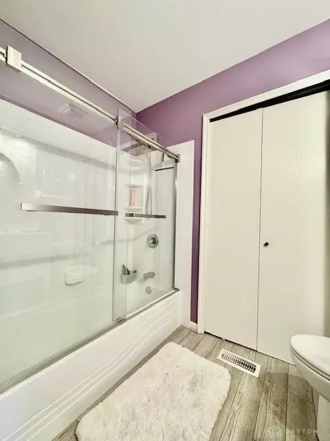 Bath - 570 Basil St, Springboro, OH 45066 photo 5 of 6
