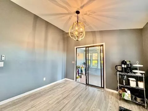 Dining - 570 Basil St, Springboro, OH 45066 photo 2 of 2