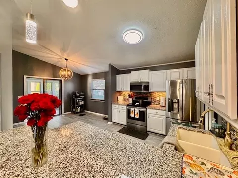 Kitchen - 570 Basil St, Springboro, OH 45066 photo 3 of 12
