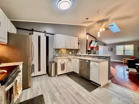 Kitchen - 570 Basil St, Springboro, OH 45066 photo 5 of 12