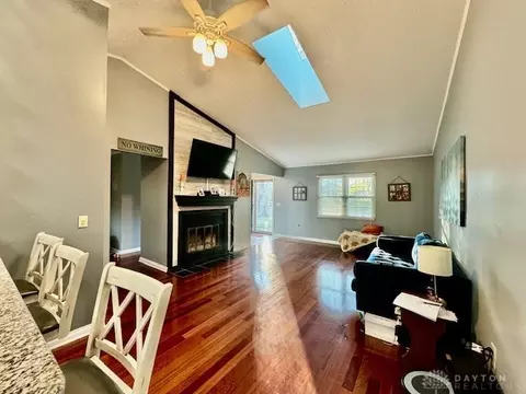 Living - 570 Basil St, Springboro, OH 45066 photo 3 of 6