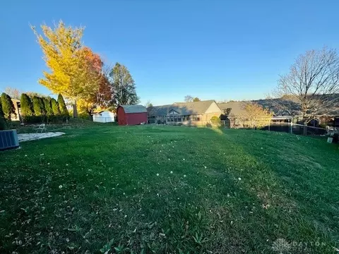 Exterior - 570 Basil St, Springboro, OH 45066 photo 7 of 11