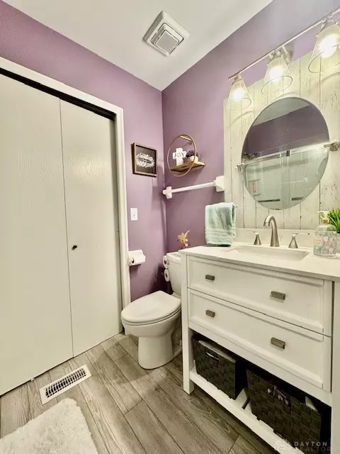 Bath - 570 Basil St, Springboro, OH 45066 photo 4 of 6