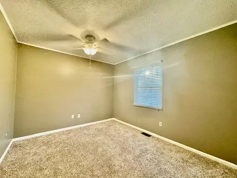 Bedroom - 570 Basil St, Springboro, OH 45066 photo 1 of 12