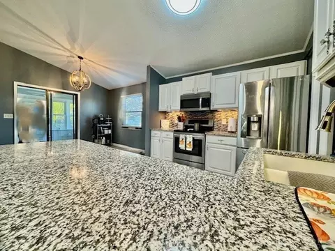 Kitchen - 570 Basil St, Springboro, OH 45066 photo 9 of 12