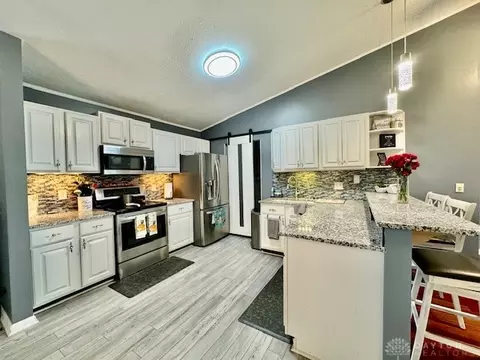 Kitchen - 570 Basil St, Springboro, OH 45066 photo 4 of 12