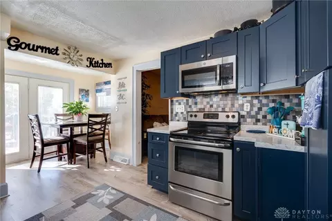 Kitchen - 405 E Mccreight Ave, Springfield, OH 45503 photo 7 of 7