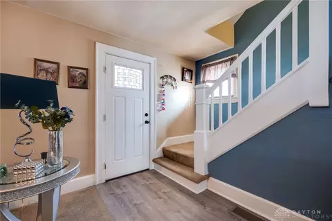 Entry Way - 405 E Mccreight Ave, Springfield, OH 45503 photo 1 of 2