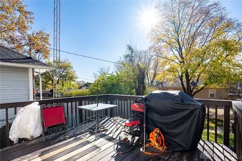 Exterior - 405 E Mccreight Ave, Springfield, OH 45503 photo 6 of 11