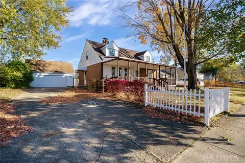 1120 Oakhill Ave, Fairborn, OH 45324