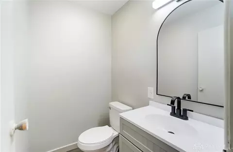 Bath - 2923 Cavins Dr, Springfield, OH 45503 photo 1 of 3
